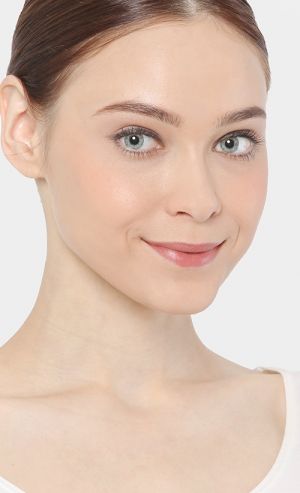 Soft Matte Lipstick in Famous