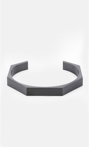 Armera Hex x Black Bracelet in Black 