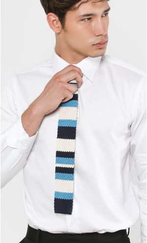 Triko Knitted Tie in Yuri and Blue