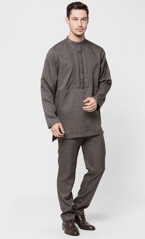 Raea Tailored Pants in Brown