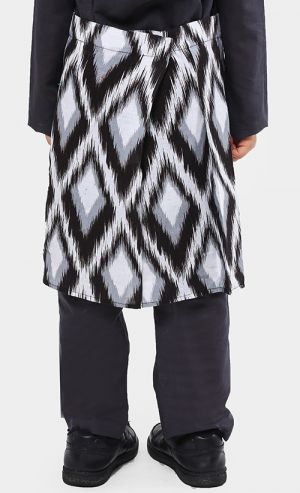 Anik Samping in Onyx