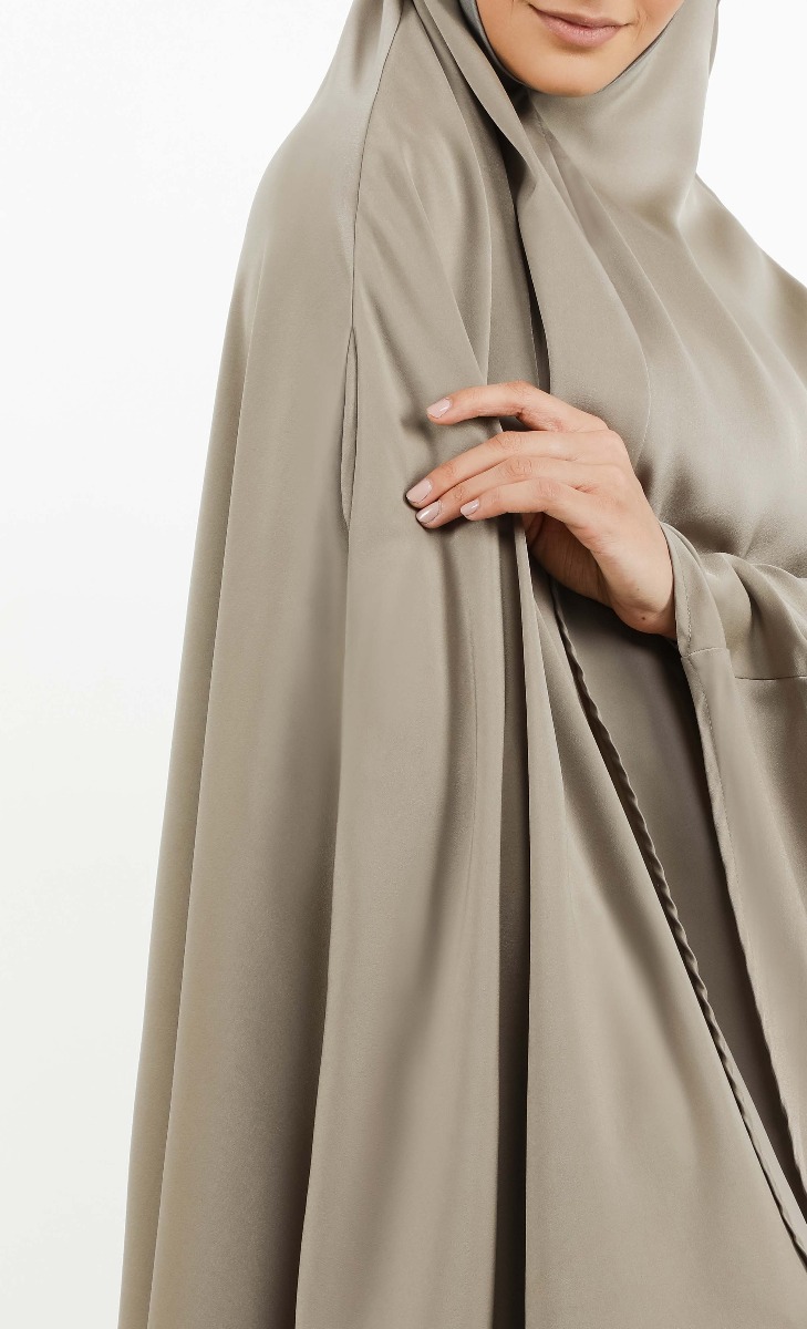 Doha Two-Piece Prayerwear in Charcoal image 2