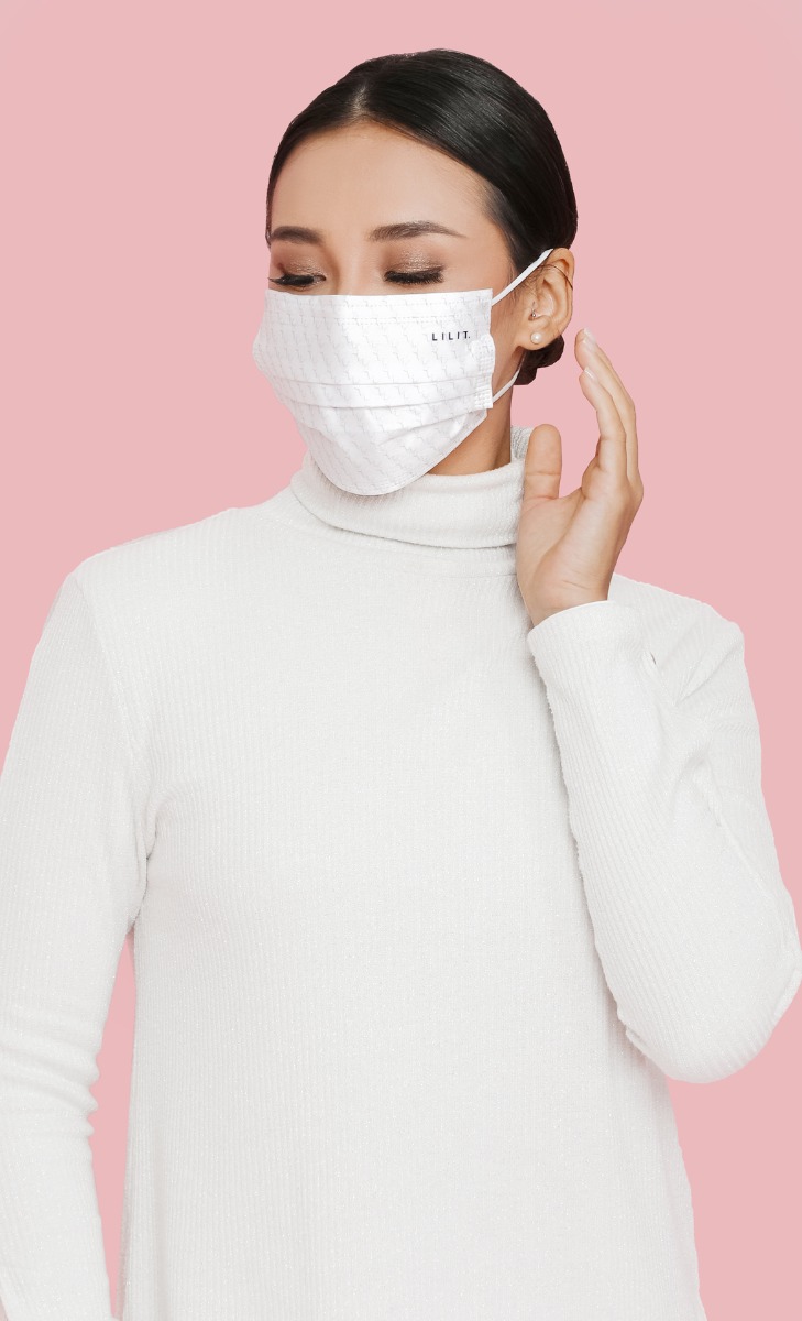 D U A Disposable Face Mask in White