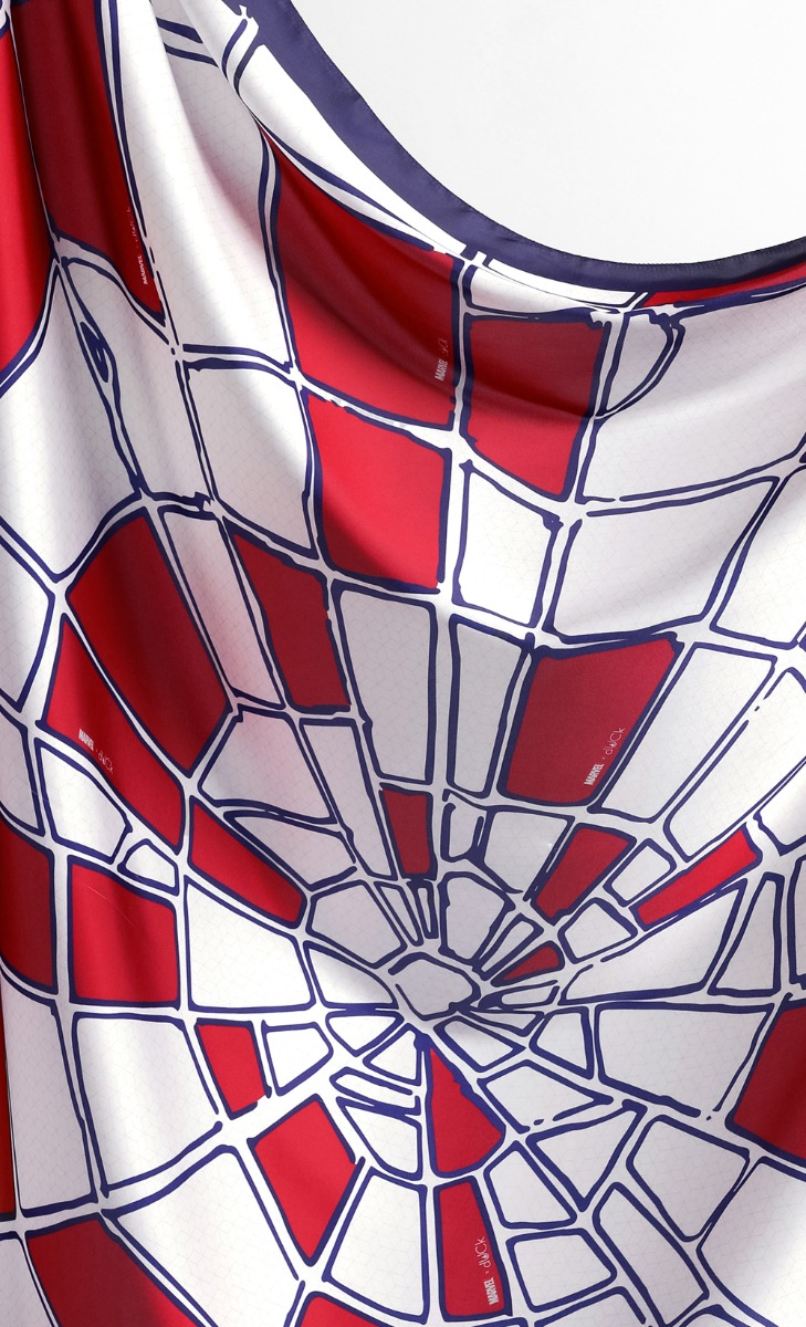 Marvel x dUCk - Spider-Man Square Scarf -  Great Power image 2
