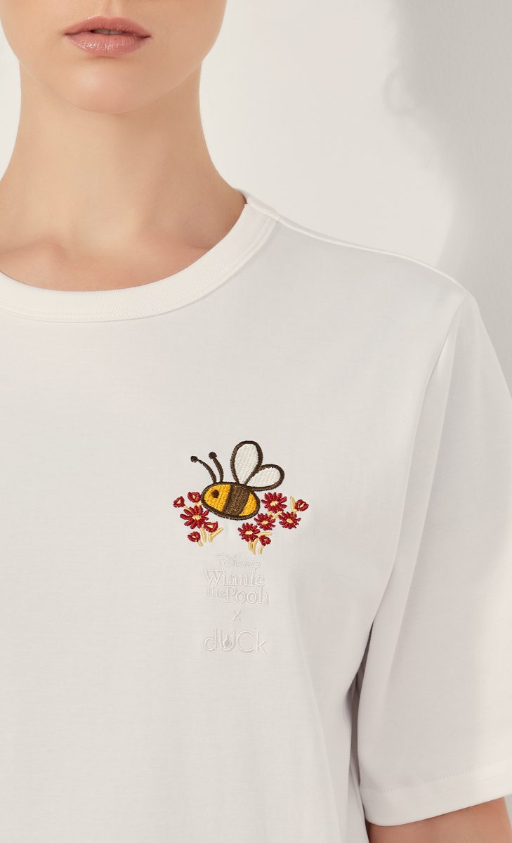 Winnie the Pooh x dUCk Embroidered T-Shirt in White image 2