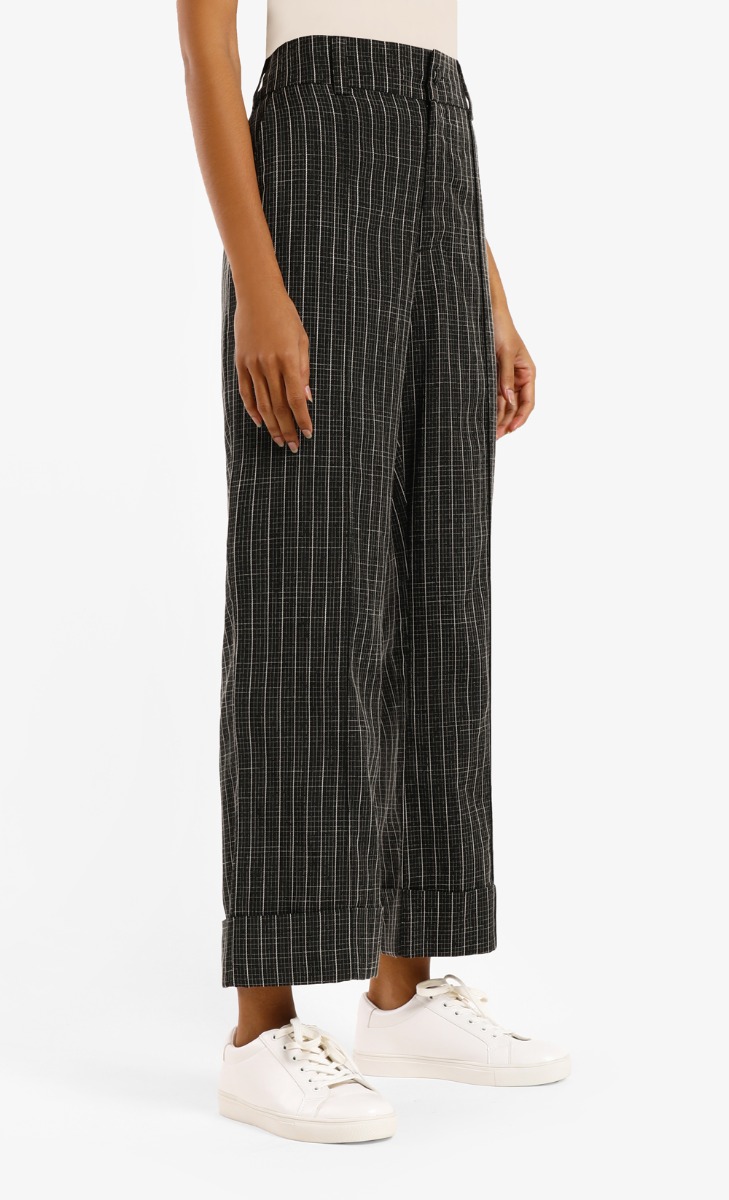 Folded Cuff Long Trousers in Black image 2