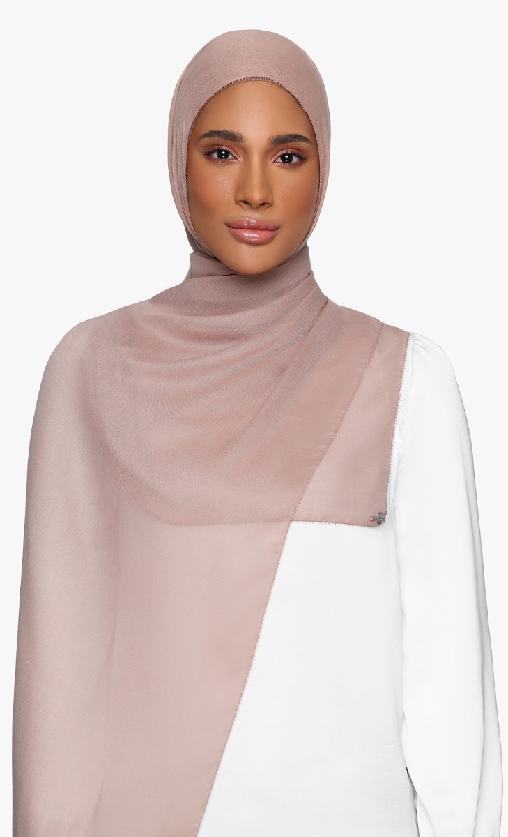 Fluff Scarf with nanotechnology in Hazelnut Milk