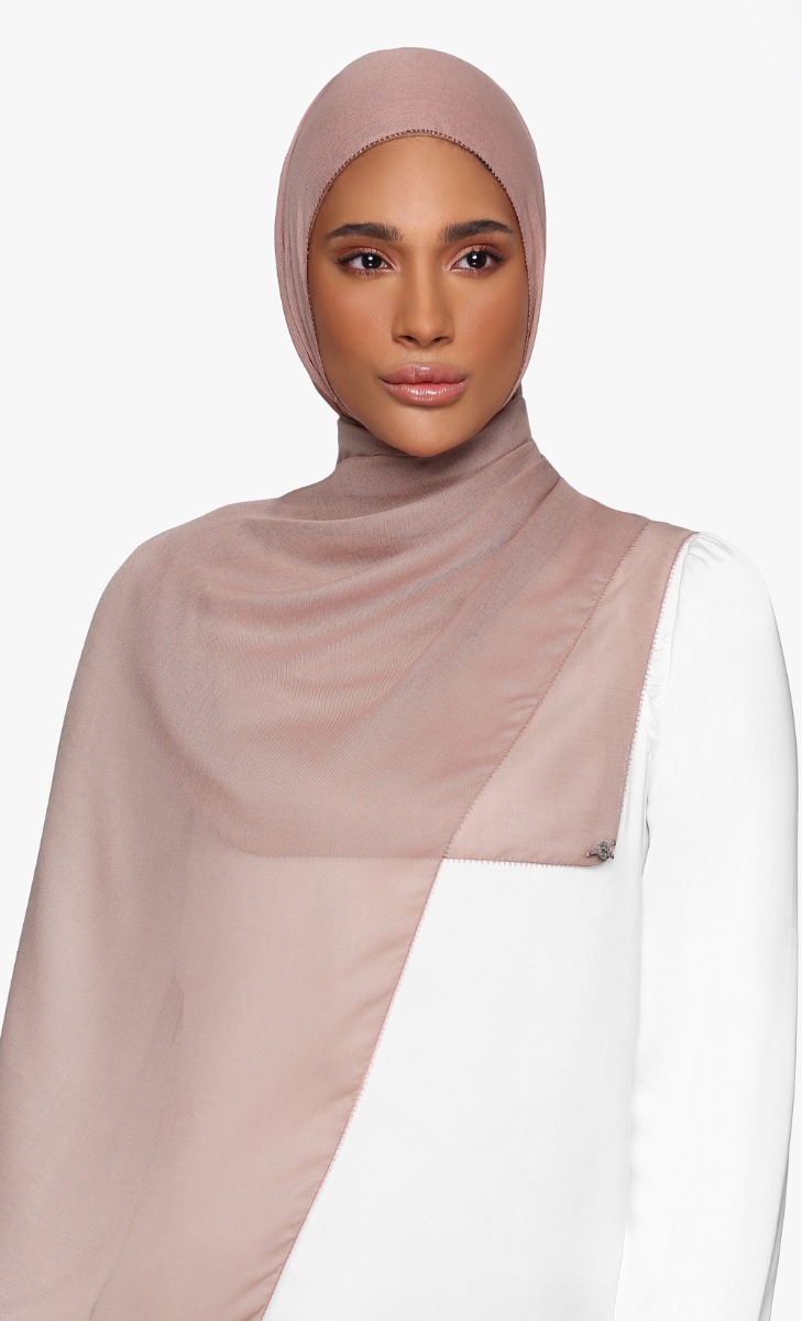 Fluff Scarf with nanotechnology in Hazelnut Milk image 2