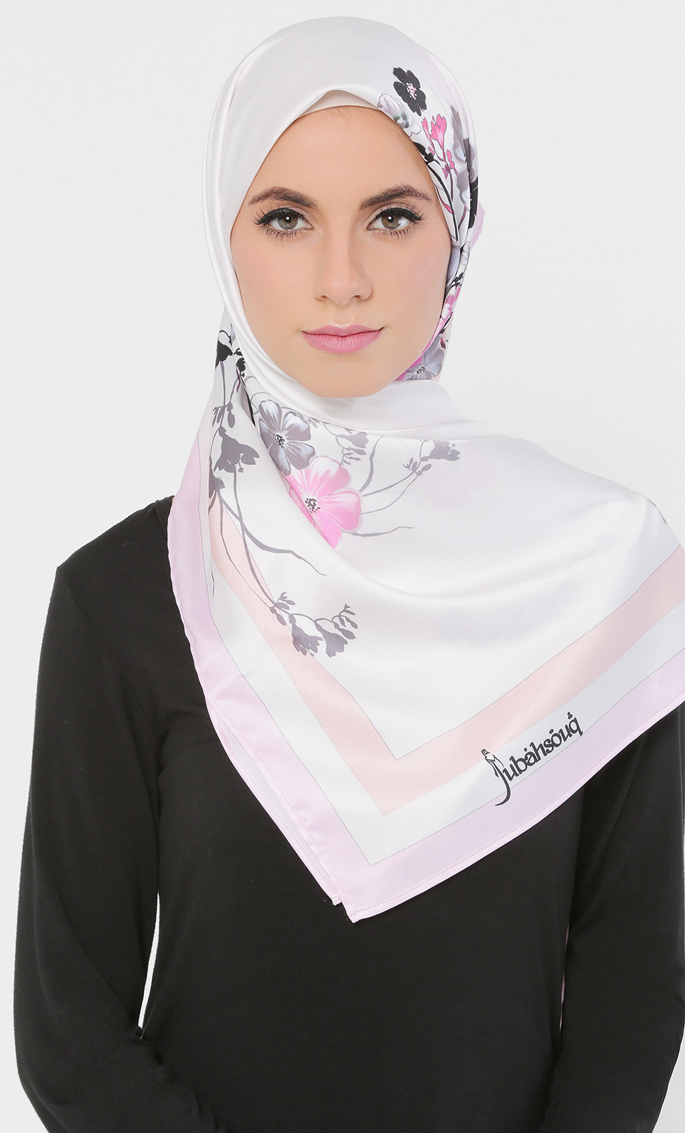 Jasmeen Bawal in Pinky Grey