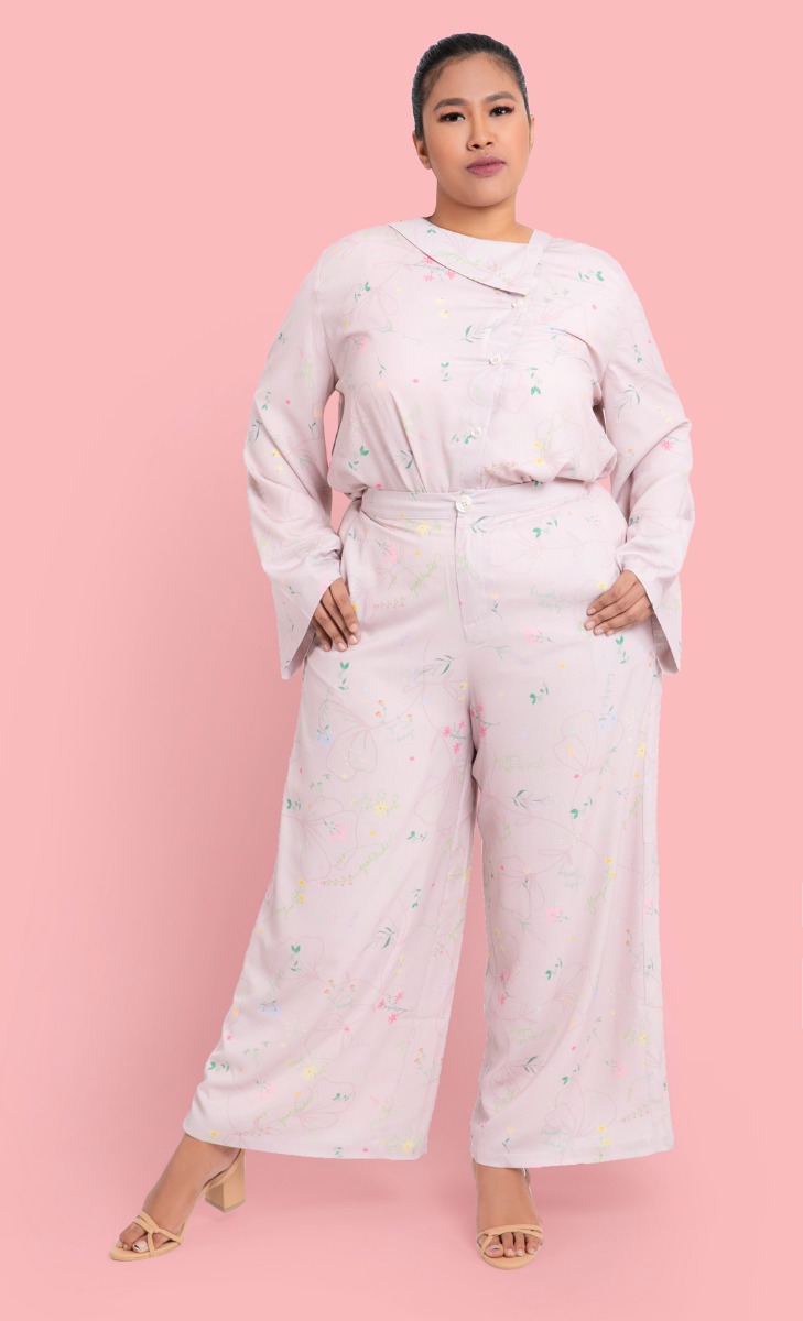 Mekar Loose Pants in Dusty Pink image 2