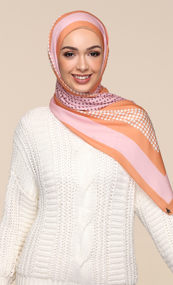 The Bubbly dUCk Shawl - Orange