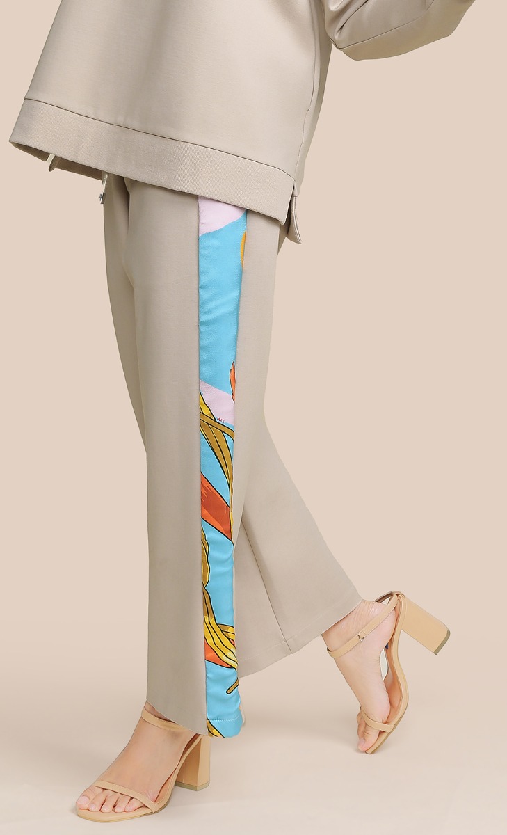 The Merdeka dUCk by Kenji Chai Leisure Pants - Prawn Mee