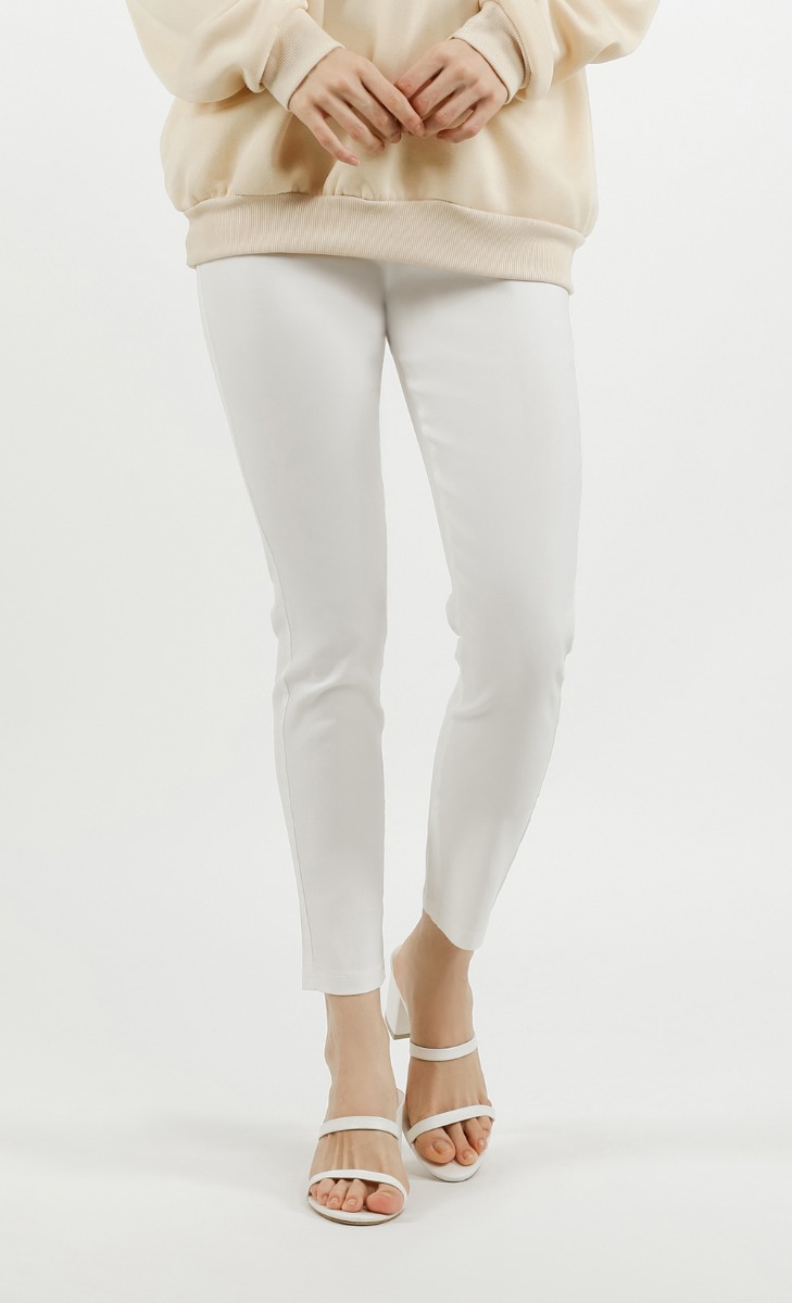 Stretch Jegging Pants In Off White