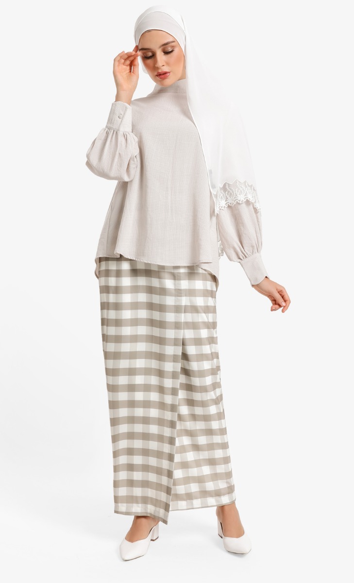 Kak Andak Set in Cream