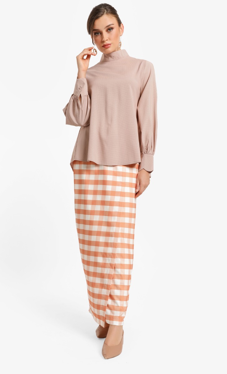 Kak Andak Set in Orange