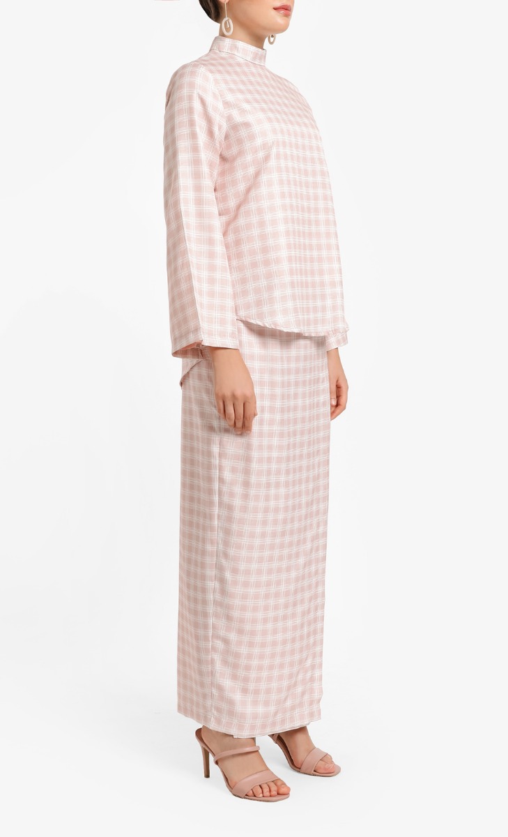 Kak Bee Set In Nude image 2