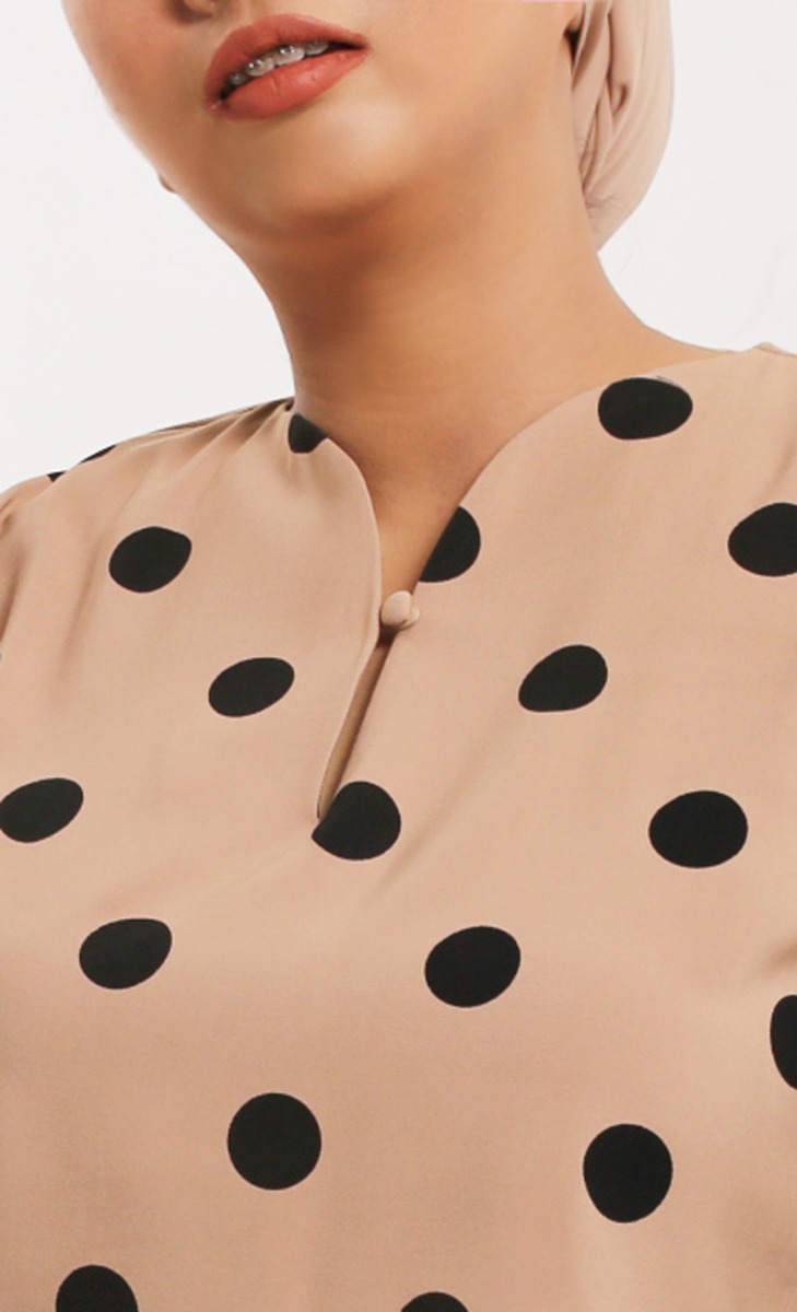 Kak Dot Set in Brown image 2