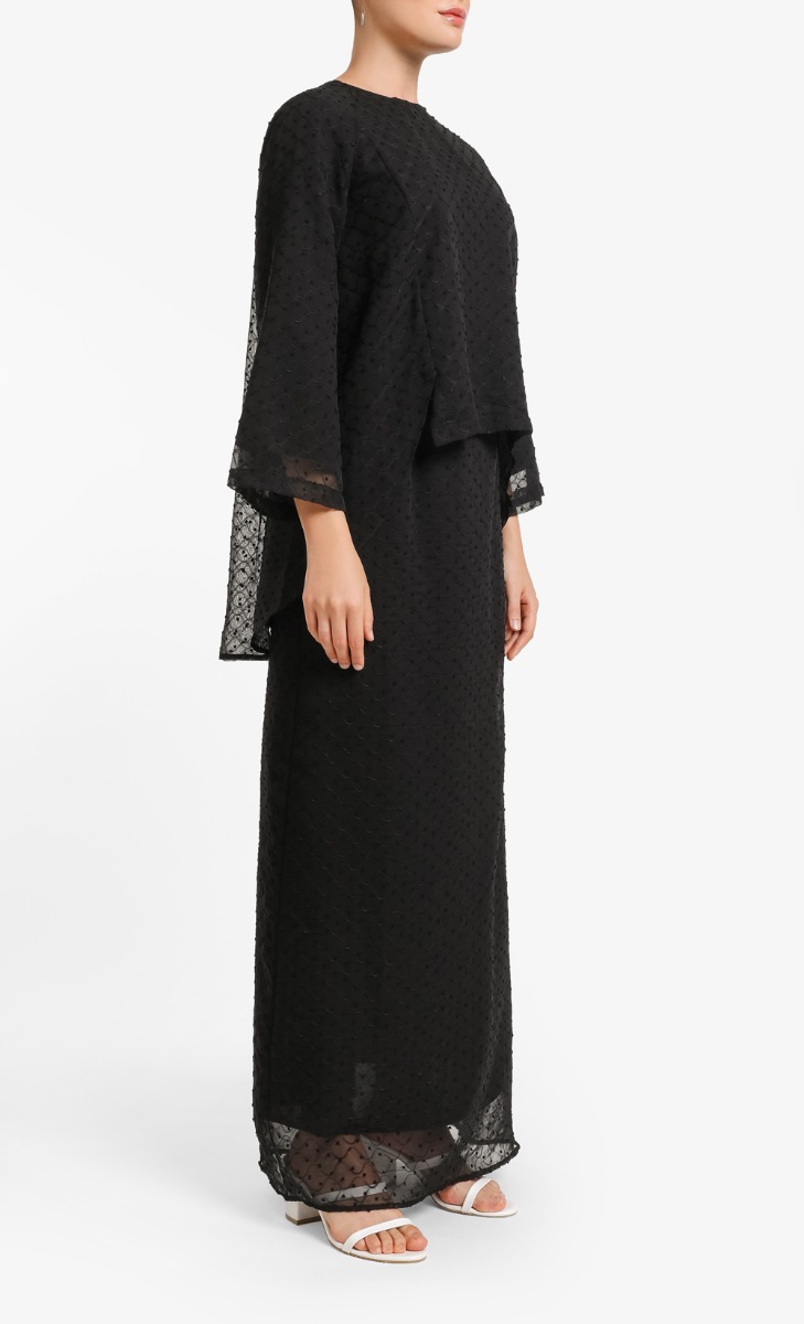 Kak Som Set in Black image 2