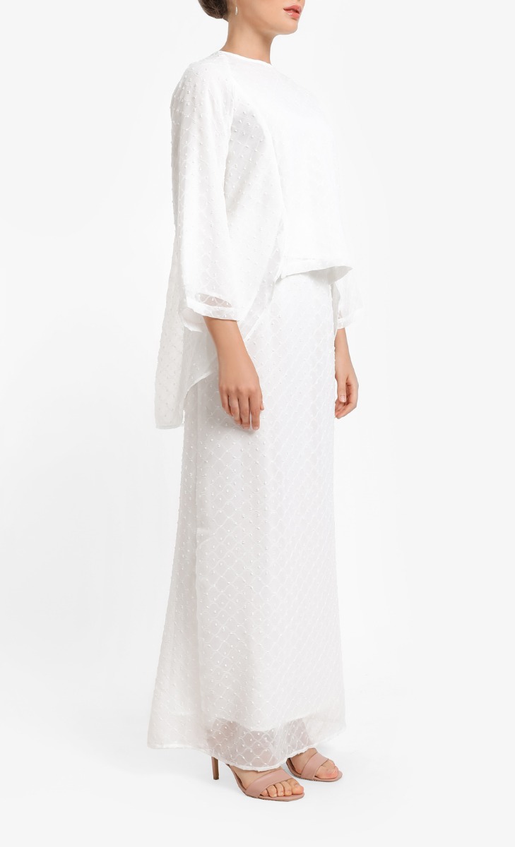 Kak Som Set in White image 2