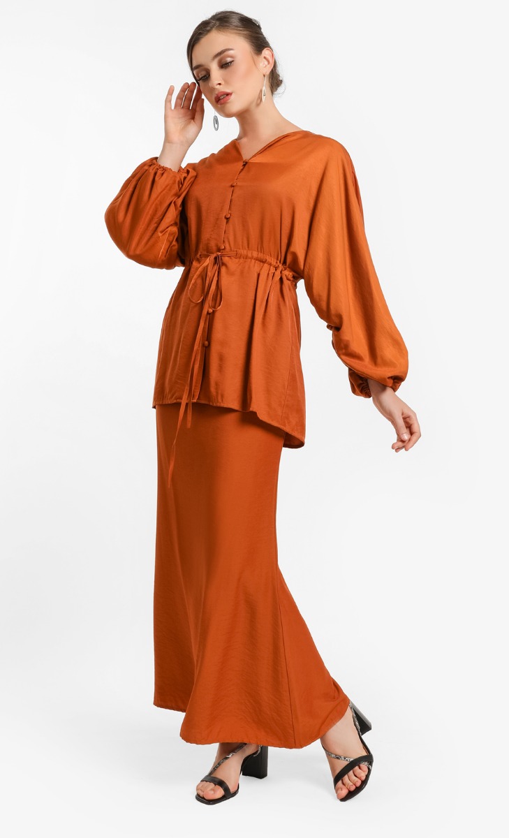 Kak Yong Set in Burnt Orange