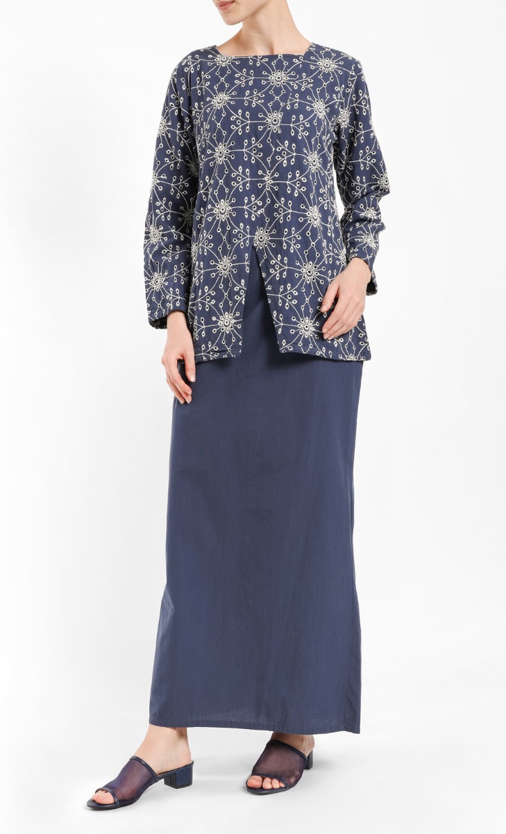 Kani Kurung Set in Blue