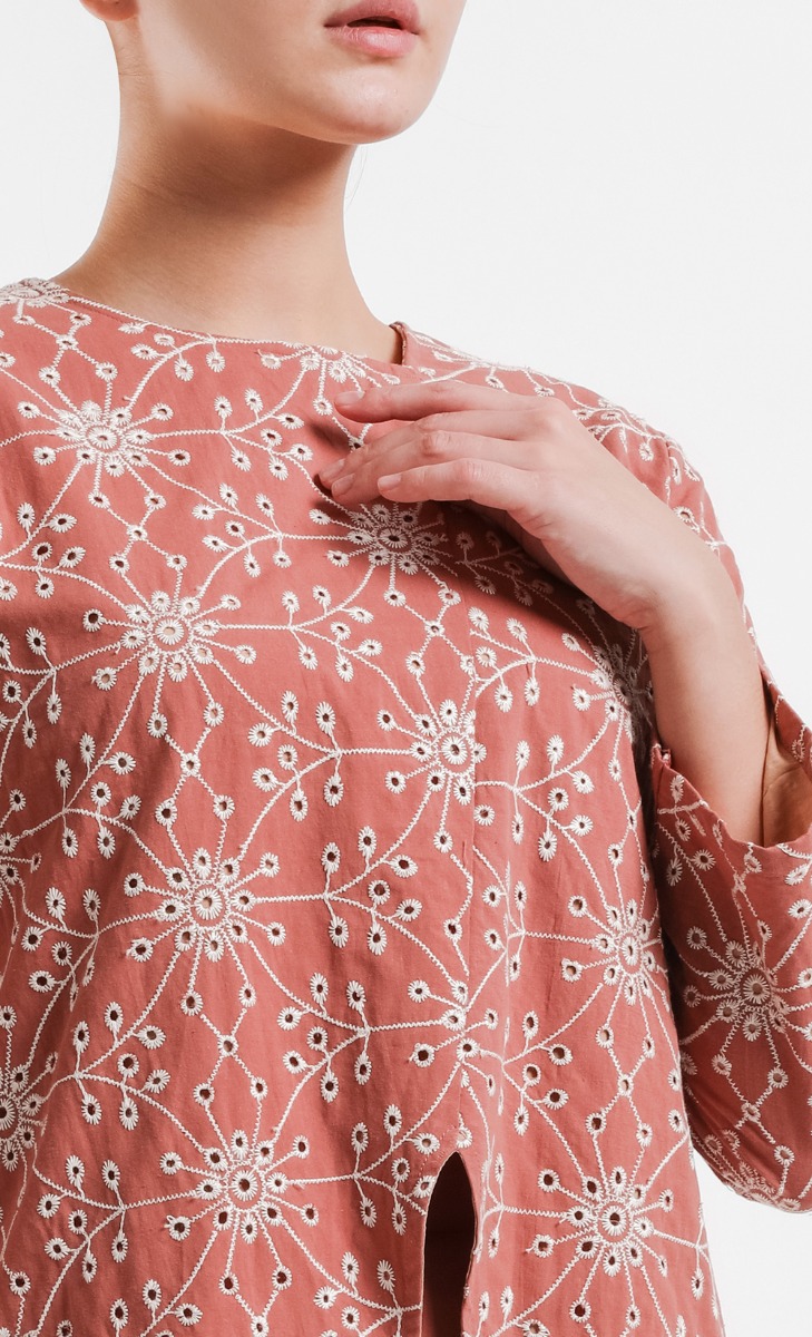 Kani Kurung Set in Rosette image 2