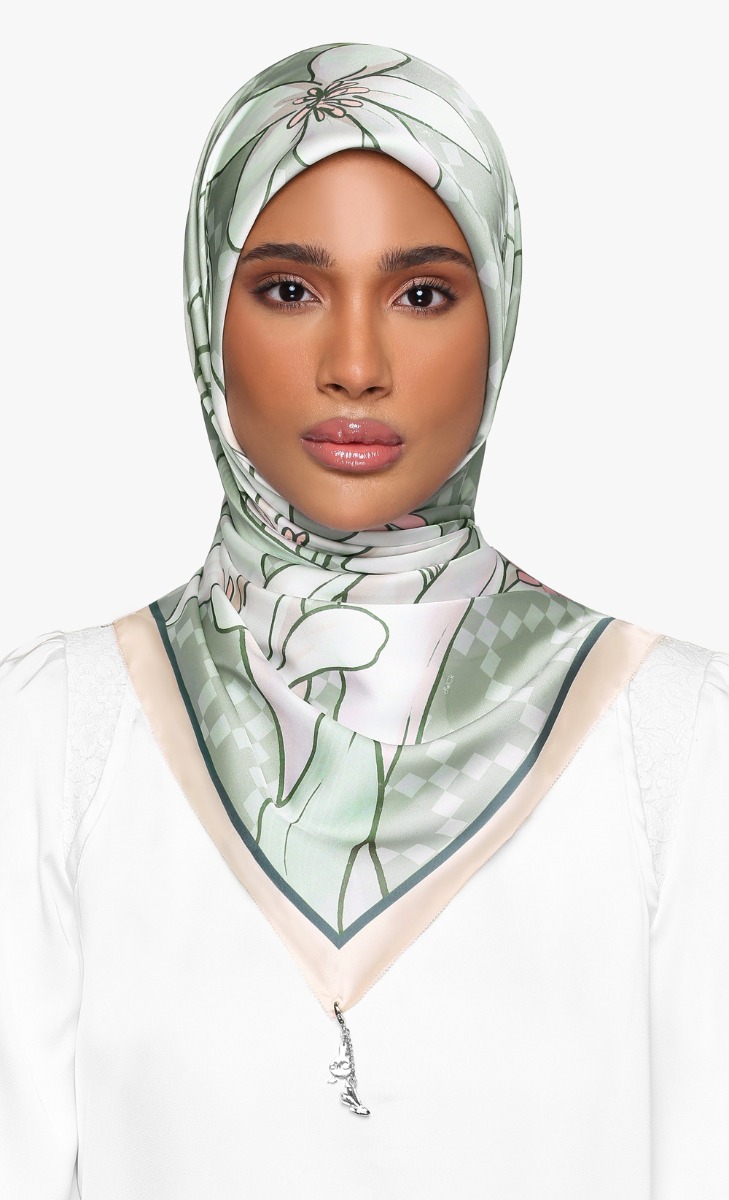 The Blooming dUCk - Tuberose Square Scarf in Lifelong