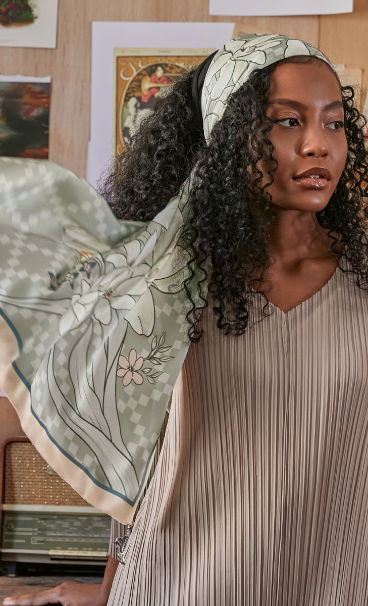 The Blooming dUCk - Tuberose Shawl in Lifelong