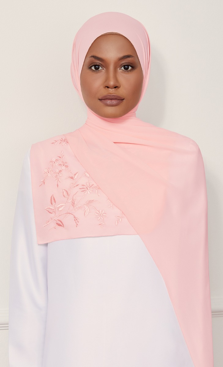 The Daisy Embroidery dUCk Shawl in Light Apricot