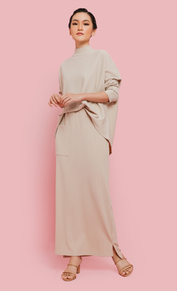 Comeback Textured Knit Top in Nude