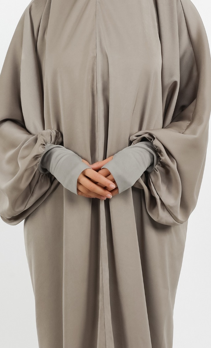 Doha One-Piece Prayerwear in Charcoal image 2