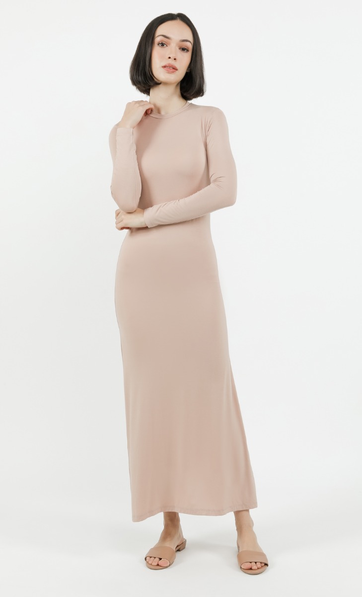 Long Sleeve Round Neck Dress in Rosette