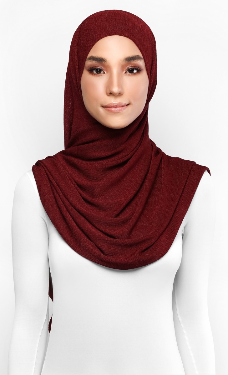 Journey Scarf in Maroon