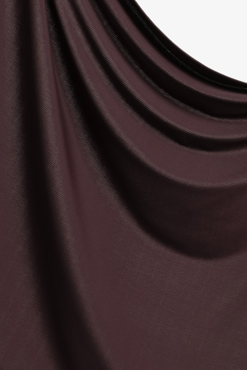 Qatar Ribbed Jersey Semi Instant Hijab In Maroon image 2