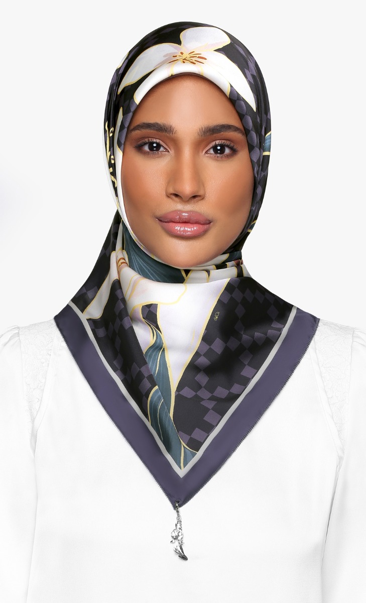 The Blooming dUCk - Tuberose Square Scarf in Nostalgia