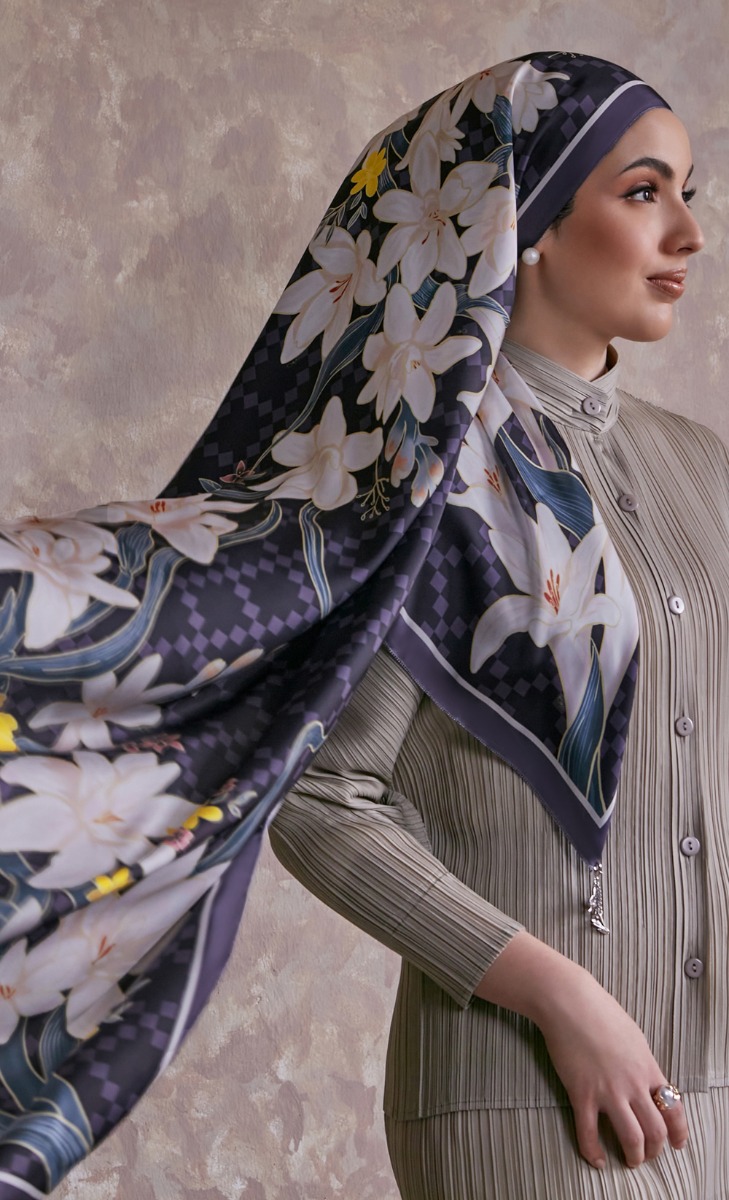 The Blooming dUCk - Tuberose Shawl in Nostalgia