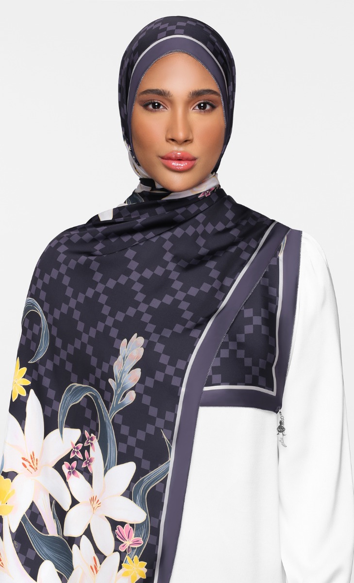 The Blooming dUCk - Tuberose Shawl in Nostalgia image 2