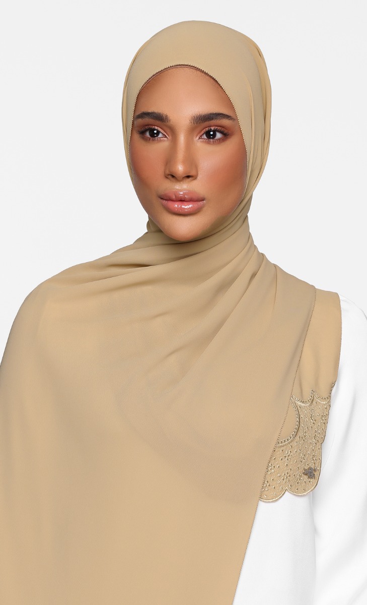 Frappe Dandelion Shawl with nanotechnology in Peanut image 2