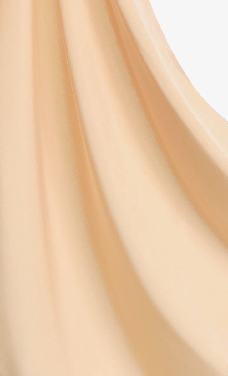 Budapest Matte Hijab In Puff image 2