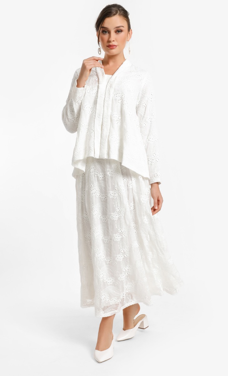 Kak Song Hye Set in Off White