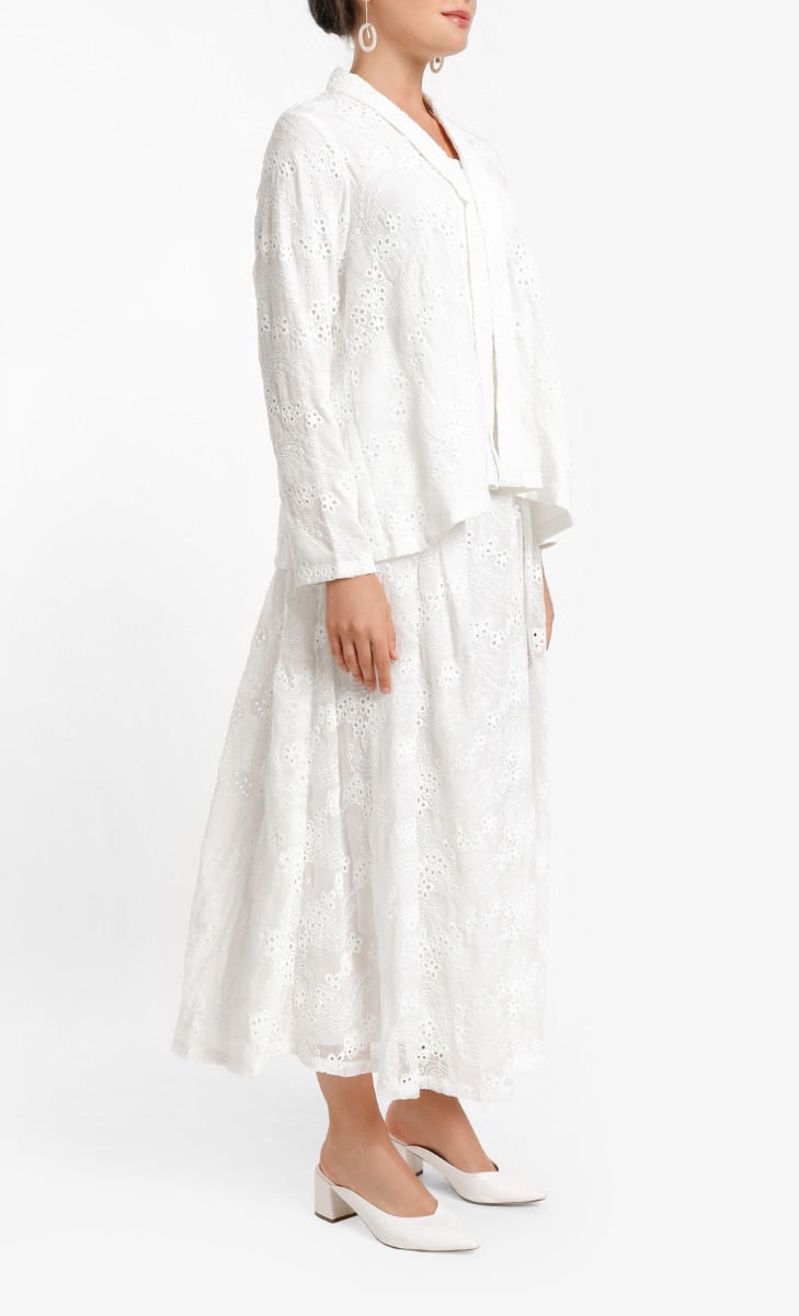 Kak Song Hye Set in Off White image 2