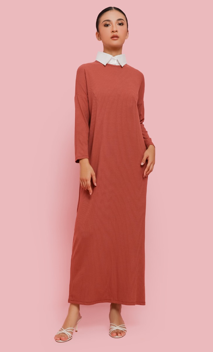 Ribbed Dress in Raspberry