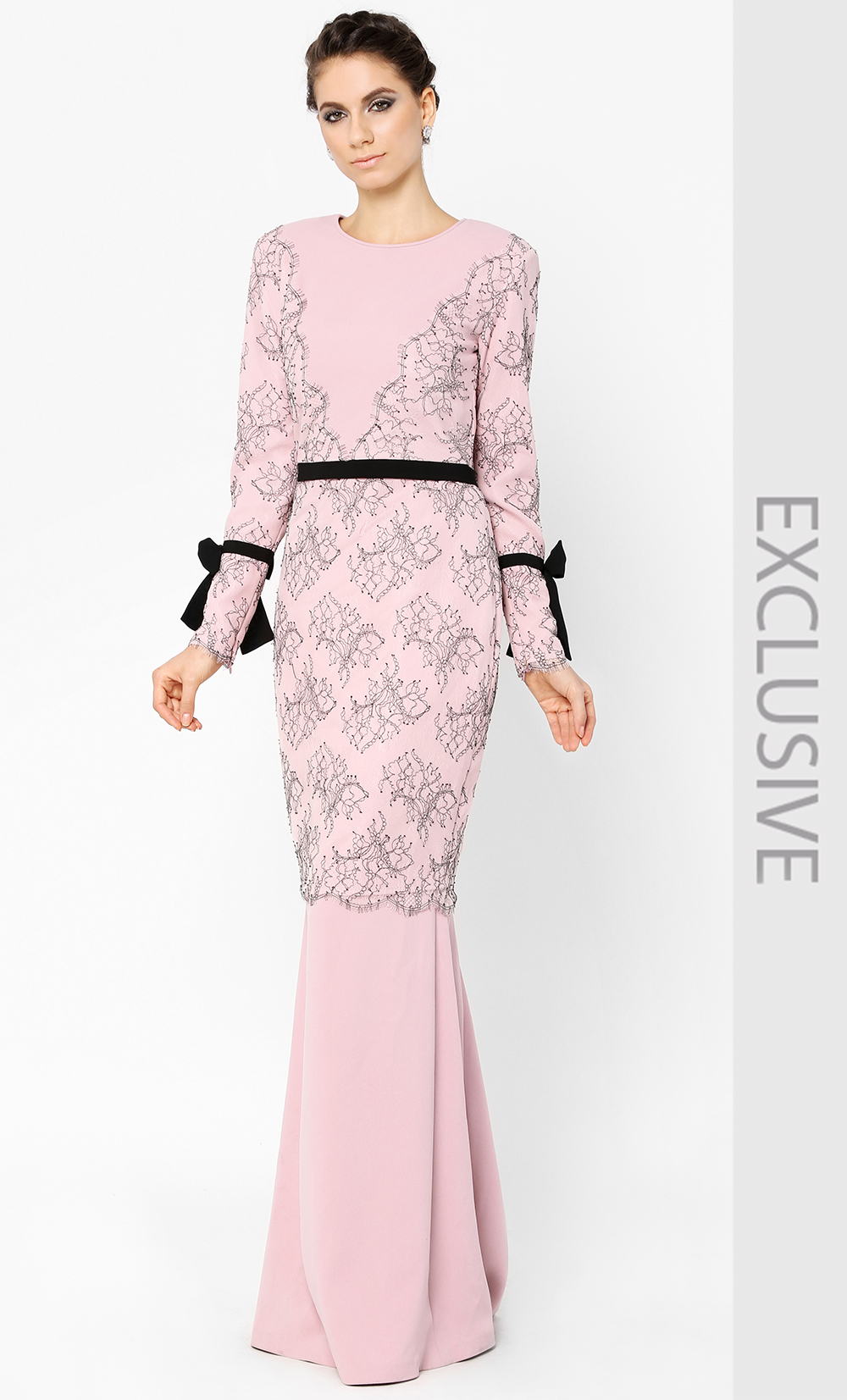 Clara Kurung Set in Pink FashionValet