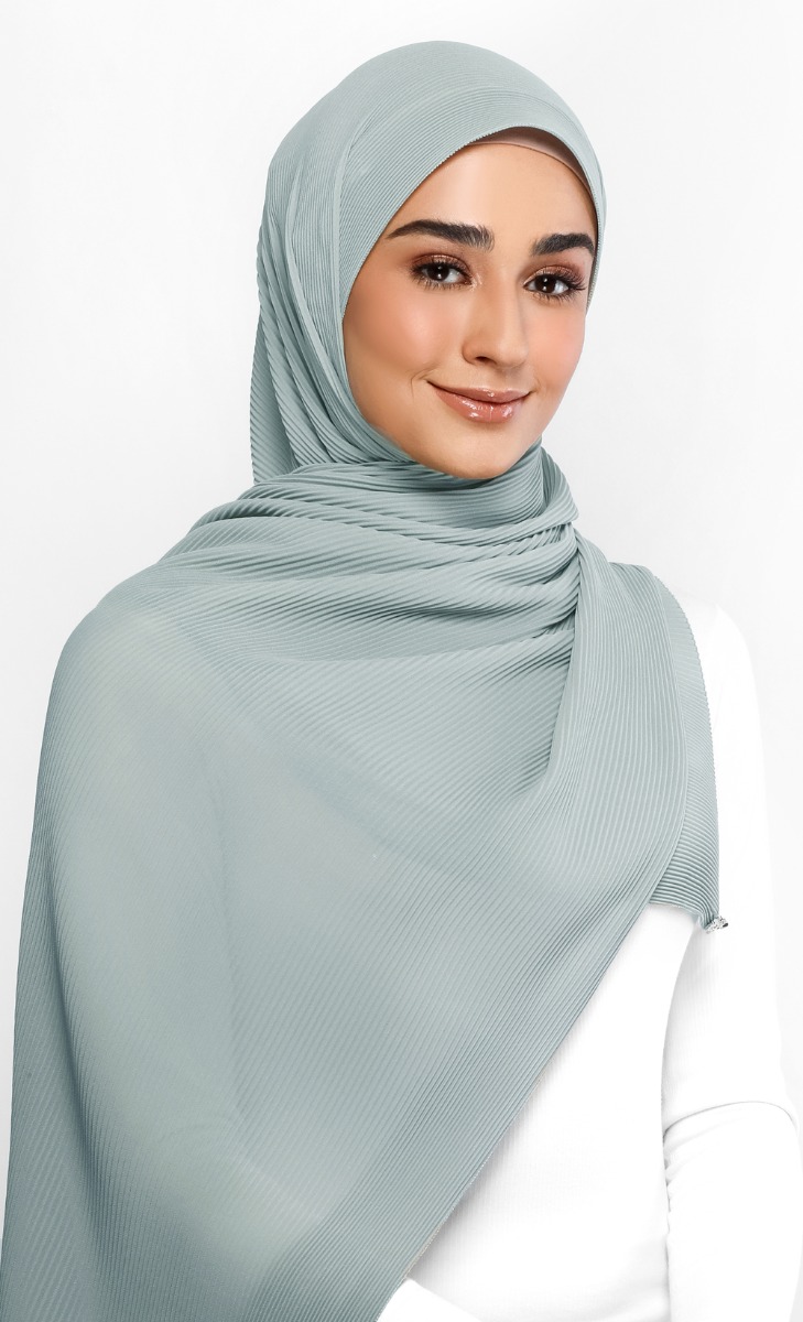 Pleats Scarf in Sage image 2