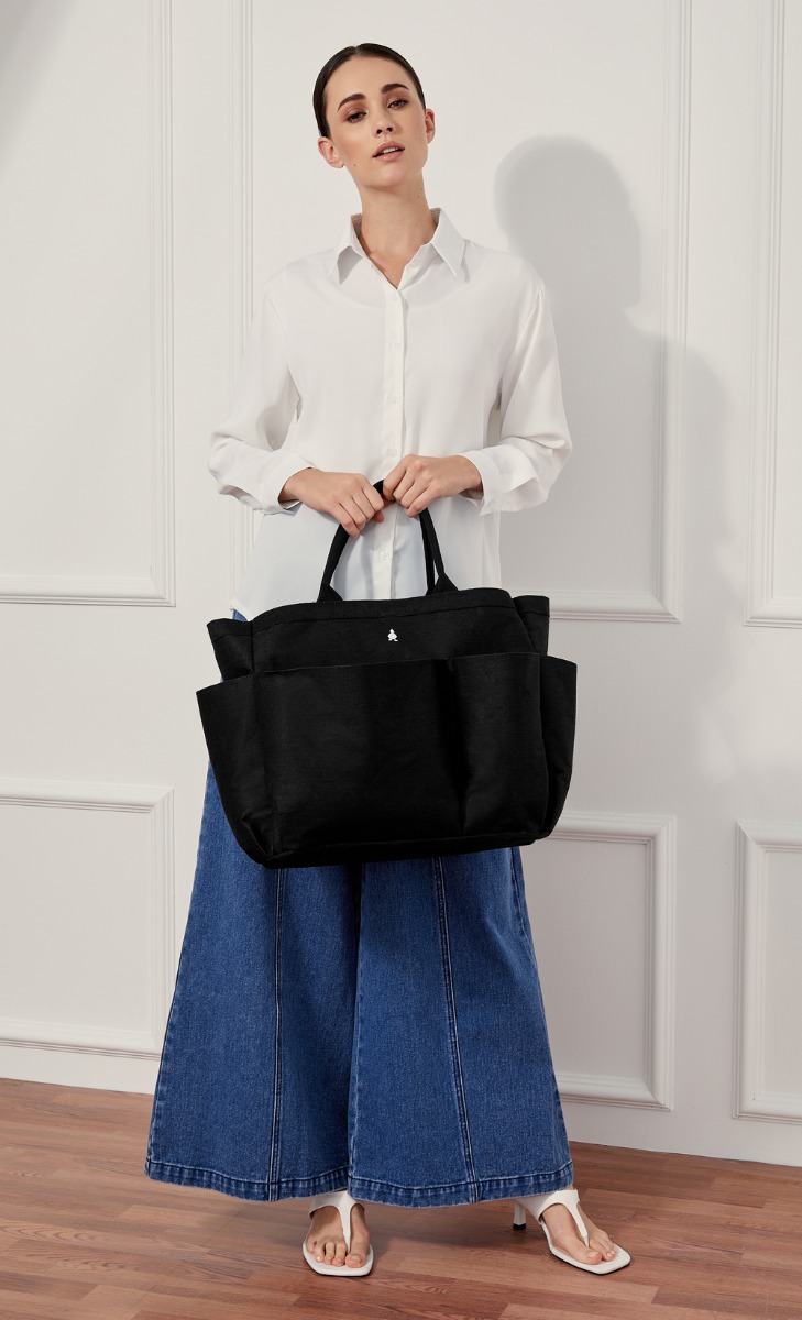 Multipurpose Bag in Classic Black image 2