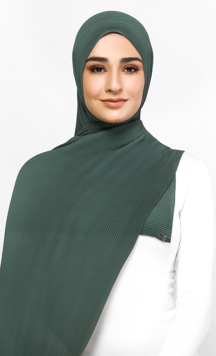 Pleats Scarf in Secret Garden