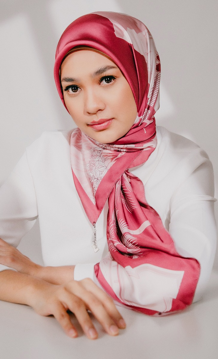 The Malaysia dUCk Square Scarf - Megah