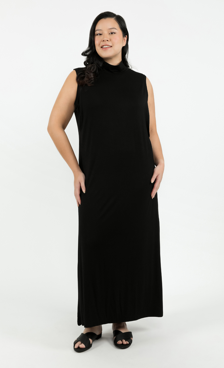 Sleeveless With Opening Dress in Black