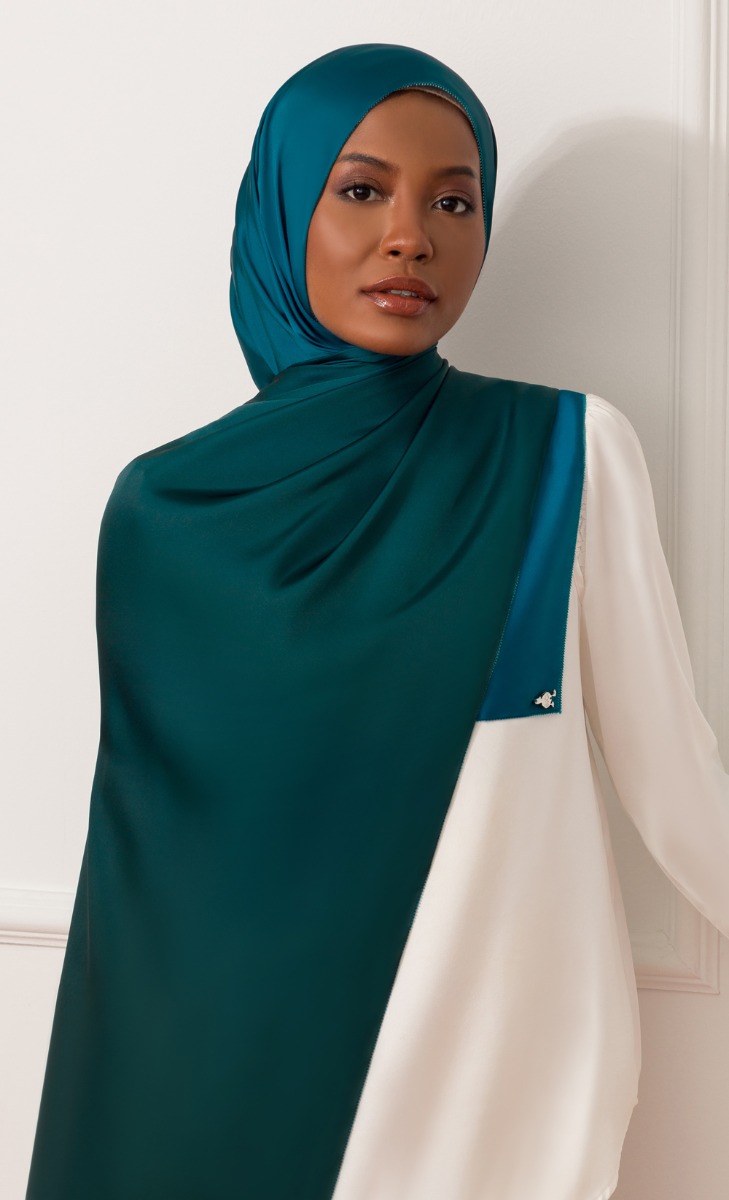 The Oops dUCk Shawl in Solid Green