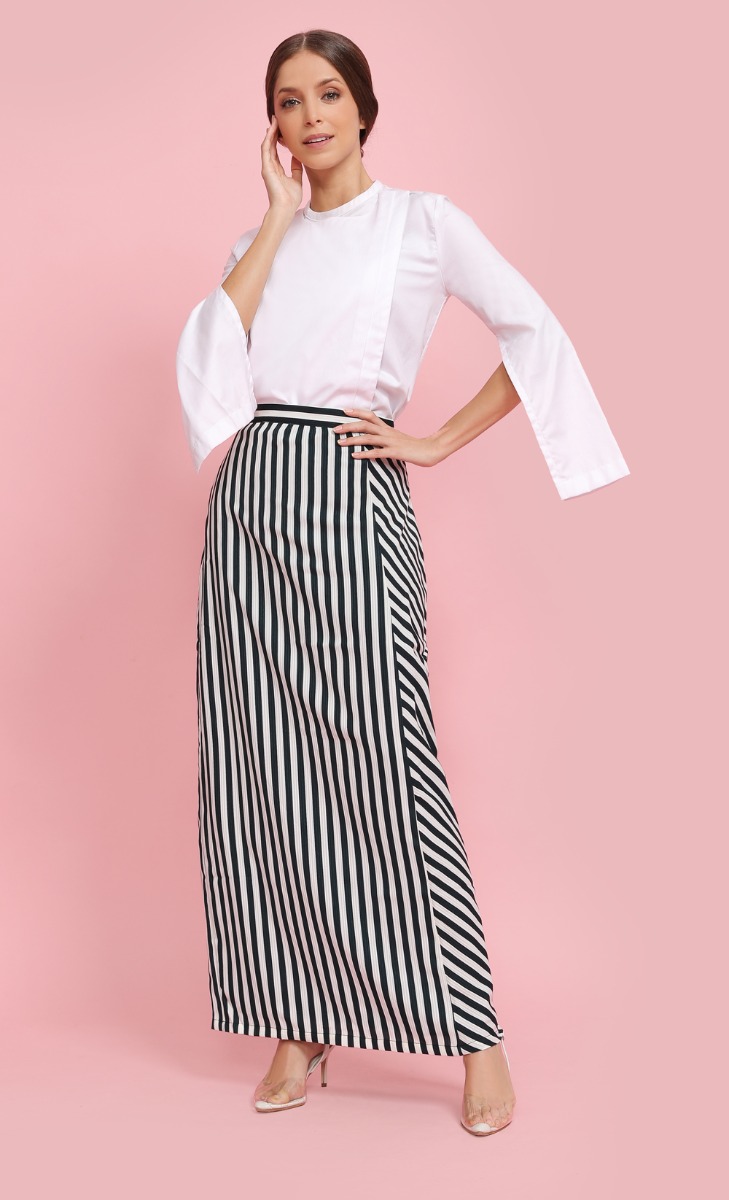 Striped Panel Skirt in Green image 2